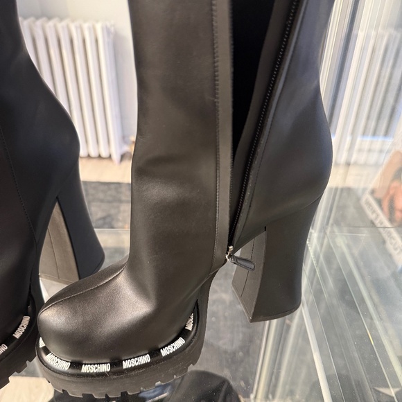 Ankle Boot - Picture 1 of 1